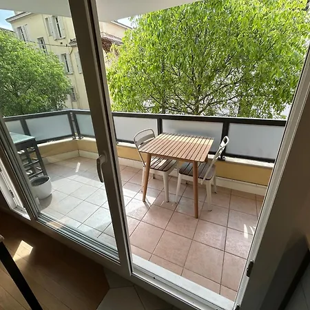 Appartement 1 Chambre Avec Terrasse Et Garage דירה